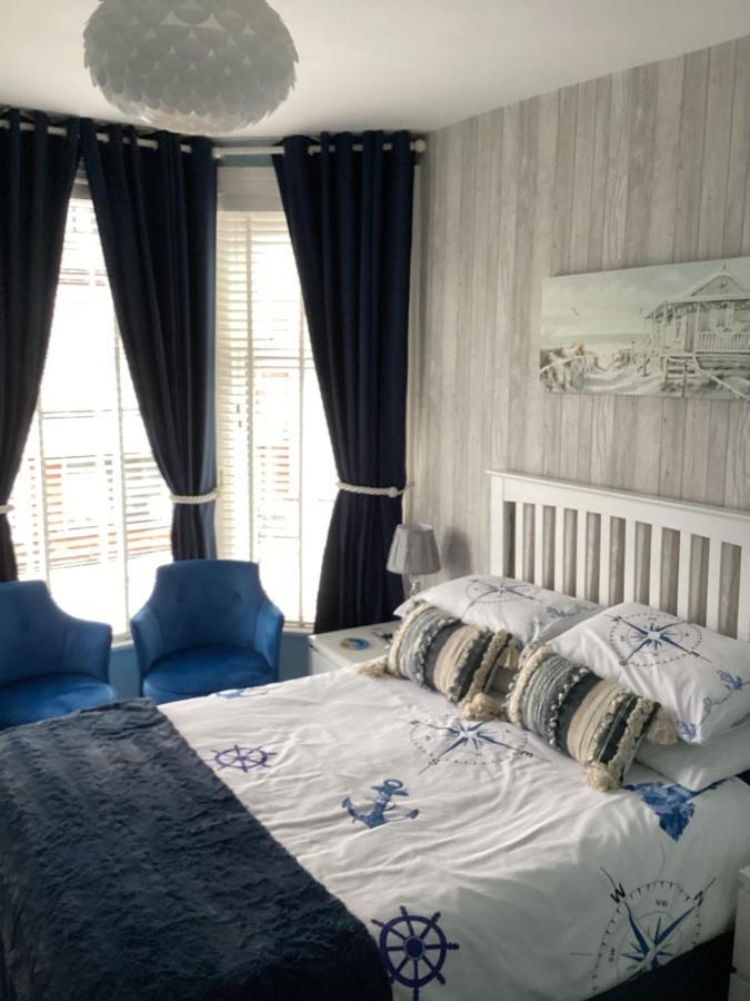 By The Seaside Bed and Breakfast Blackpool Eksteriør billede