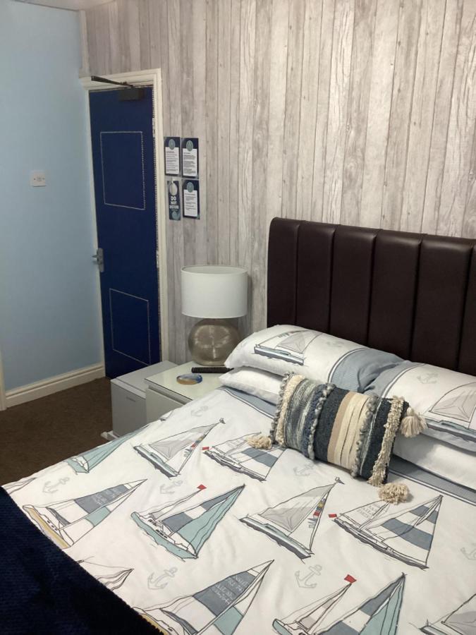 By The Seaside Bed and Breakfast Blackpool Eksteriør billede